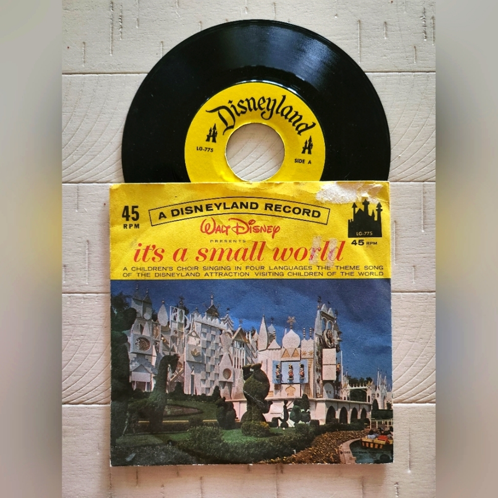 Vintage Disneyland Record 45rpm - It's A Small World (1966)